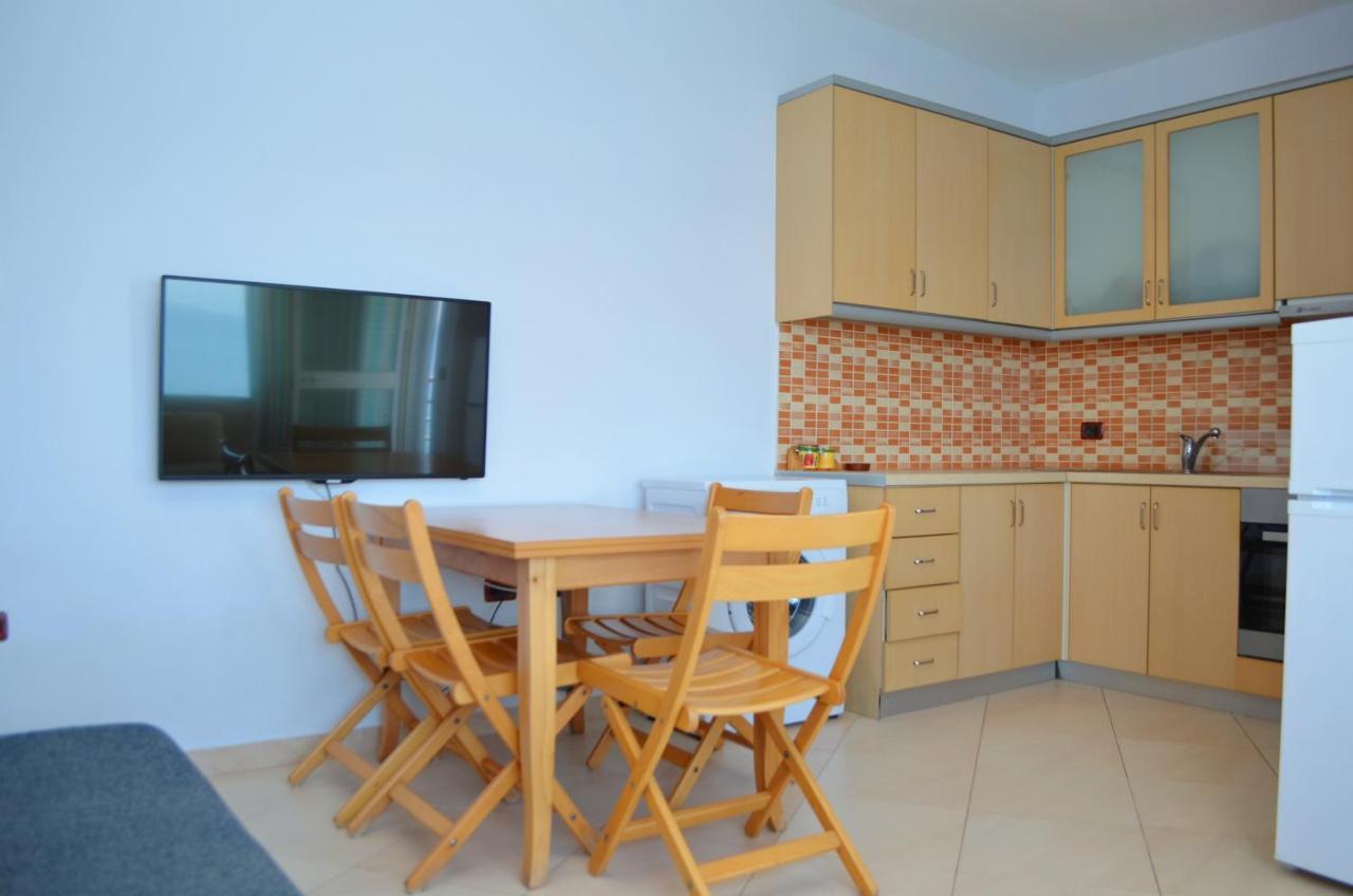 Sea View Apartments-qeparo Apartment